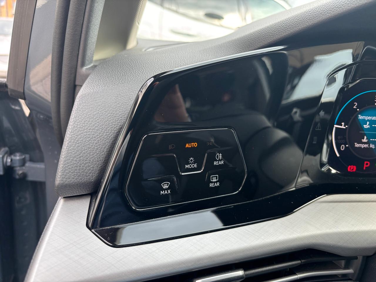 Volkswagen Golf 2.0 TDI SCR DSG Life