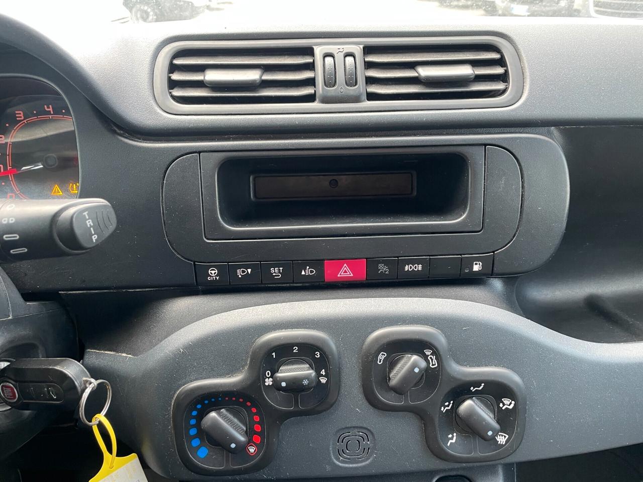 Fiat Panda III van 0.9 nat.p. 80cv Pop 2p.ti serie 1 E6