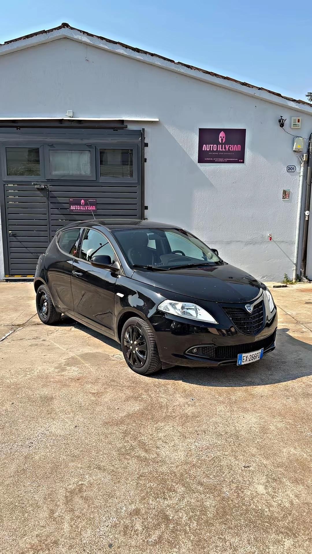 Lancia Ypsilon 1.2 69 CV 5 porte GPL Ecochic Gold