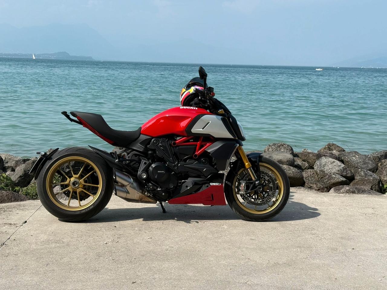 Ducati Diavel 1260 S "RED - GOLD WHEELS - KM 5200 TG DUCATI"
