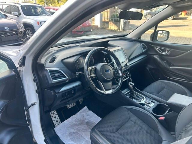 Subaru Forester 2.0 e-Boxer CVT Lineartronic FREE
