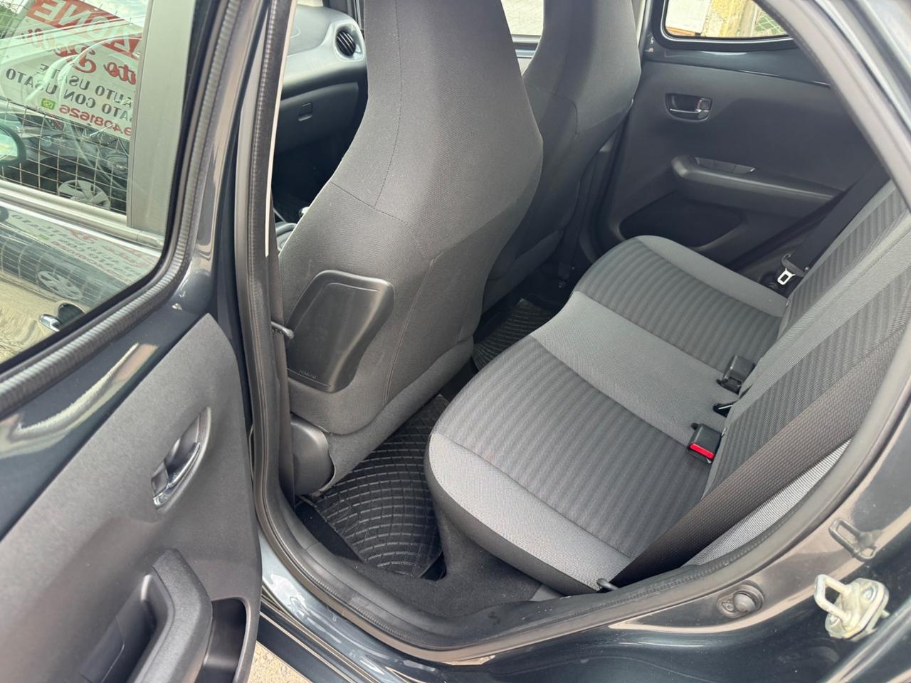Toyota Aygo Connect 1.0 VVT-i 72 CV 5 porte x-play MMT