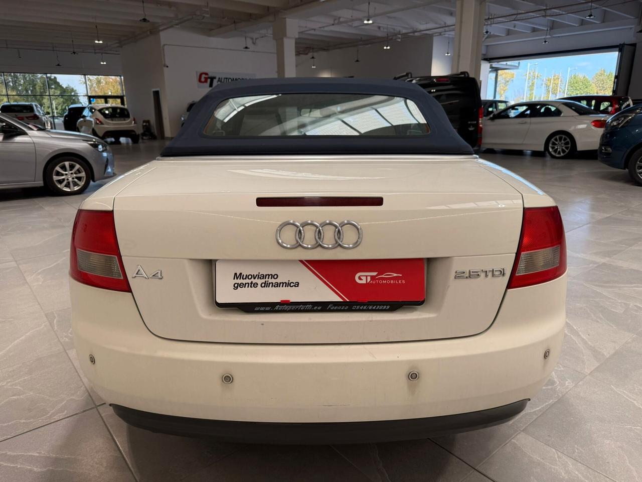 Audi A4 Cabriolet 2.5 V6 TDI 163 CV