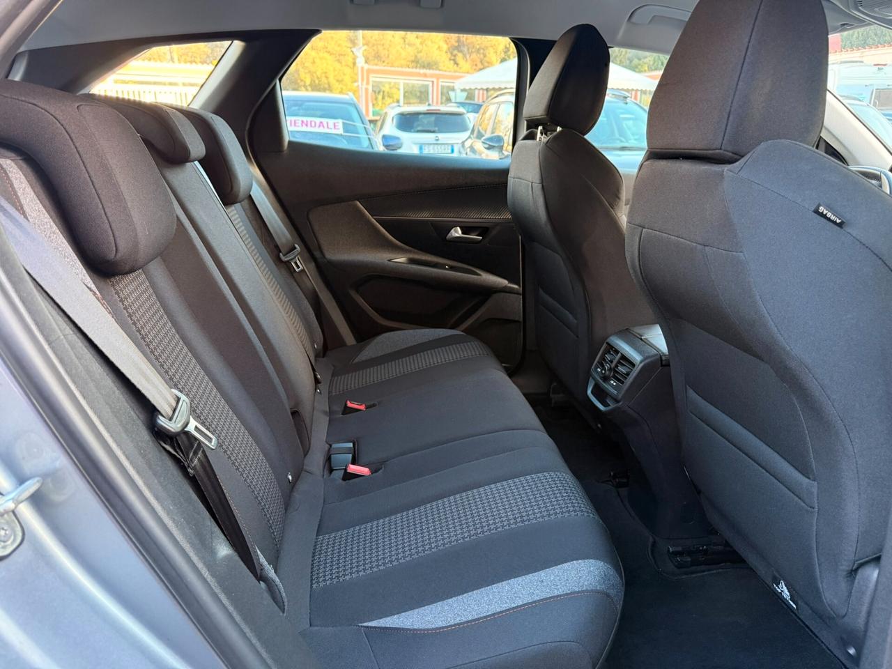 Peugeot 3008 1.5 Blue-HDi 130CV EAT8 Active - 2022