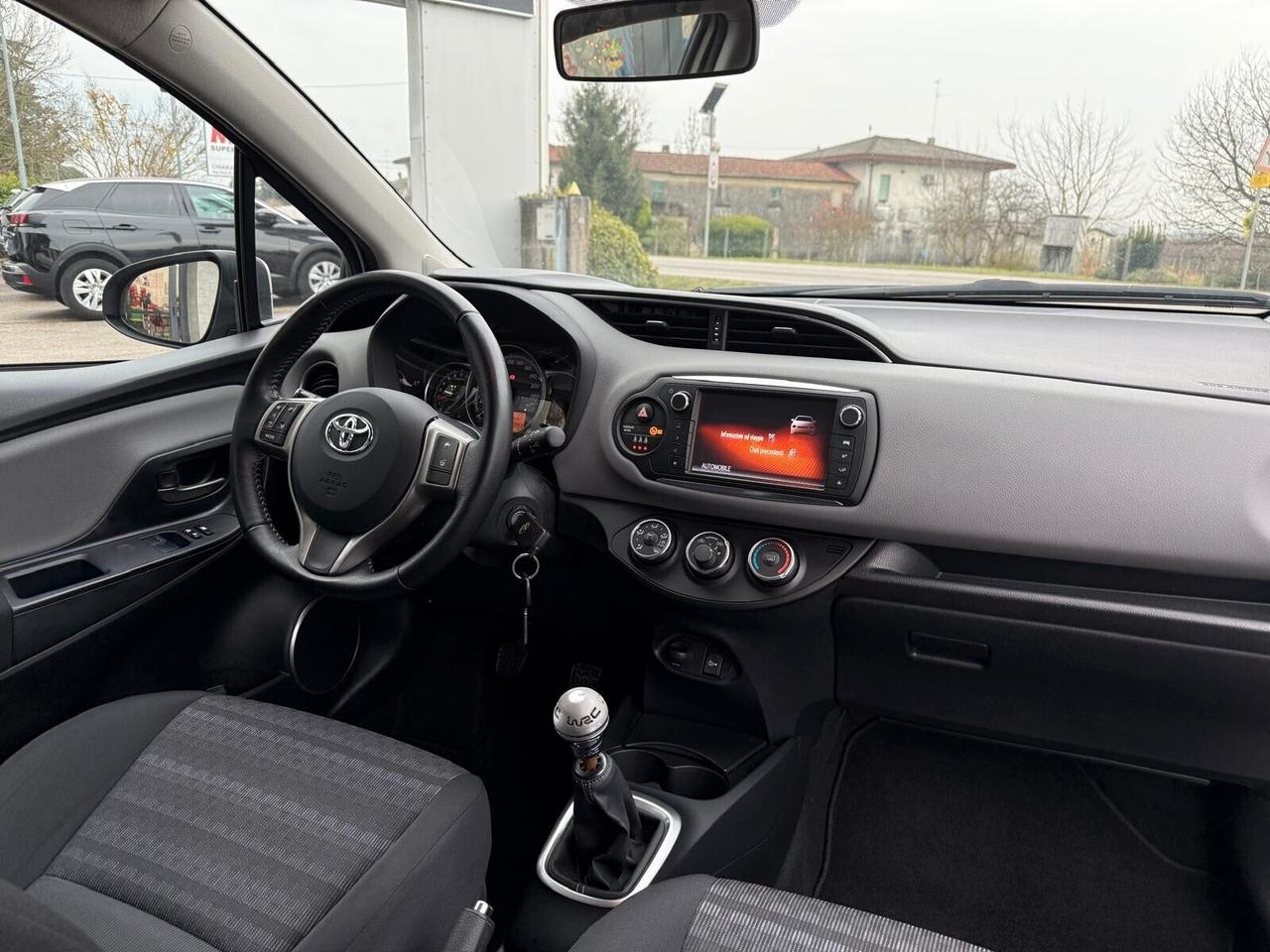 Toyota Yaris 1.0 benzina Neopatentati