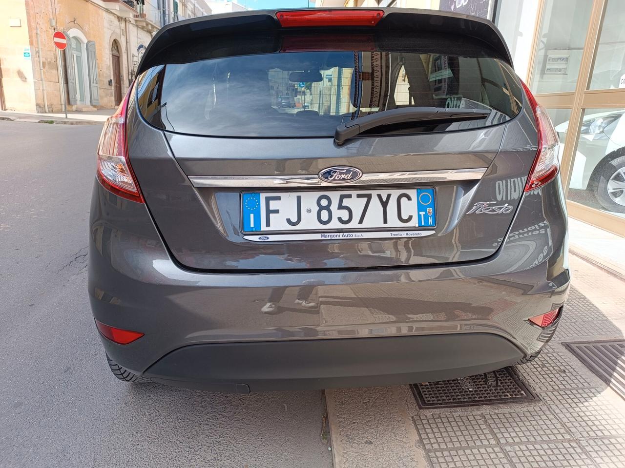 Ford Fiesta 1.5 TDCi 75CV 5 porte TITANIUM NAVI ( 2 unità)