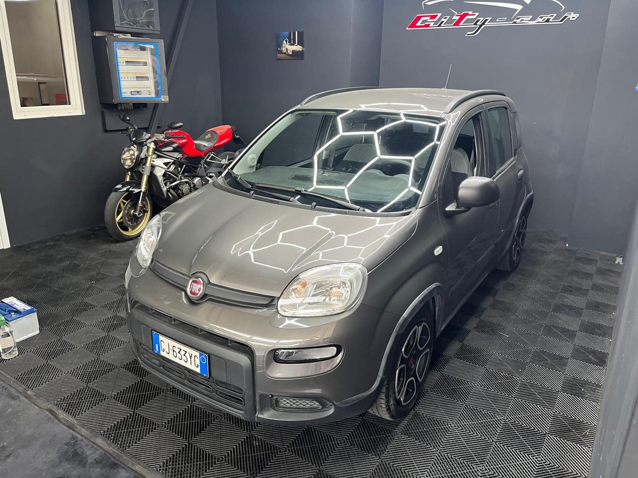 VENDO FIAT PANDA 1.0 FireFly Hybrid 70 CV – Anno 2022