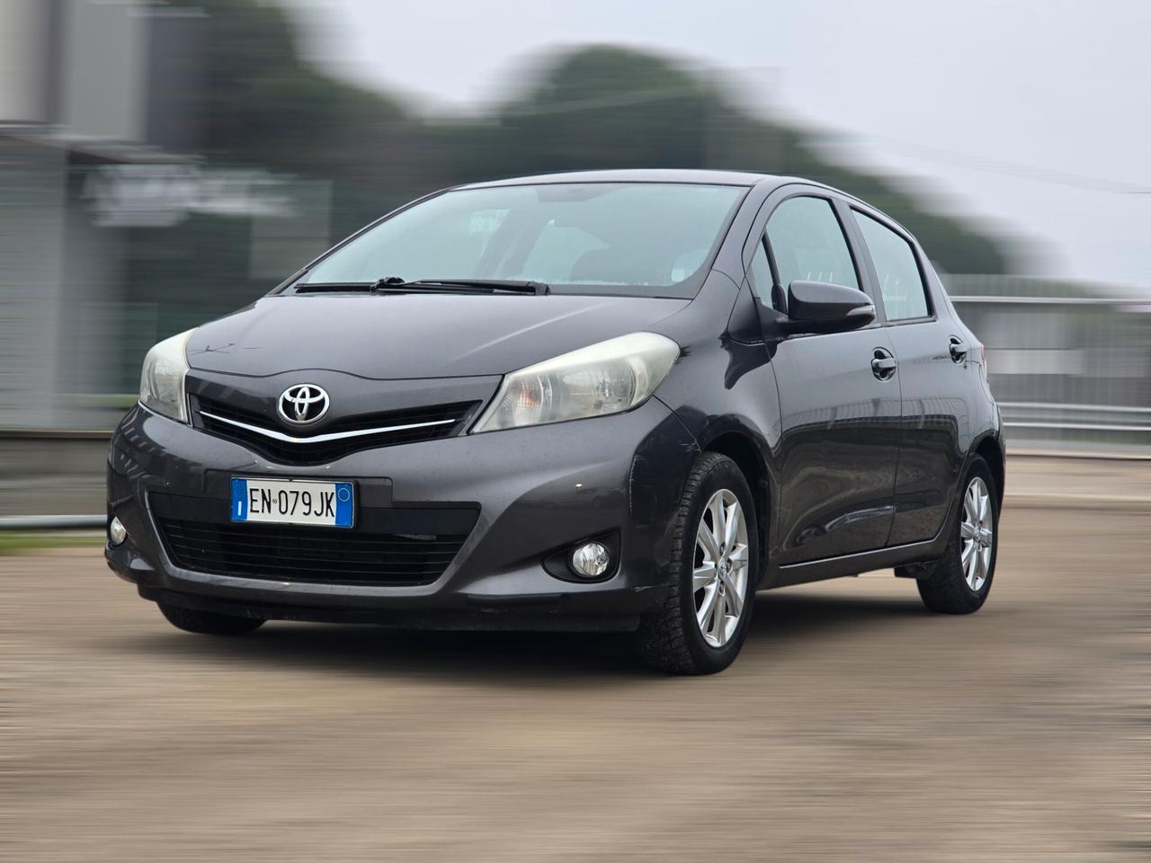 Toyota Yaris 1.0 5 porte Active