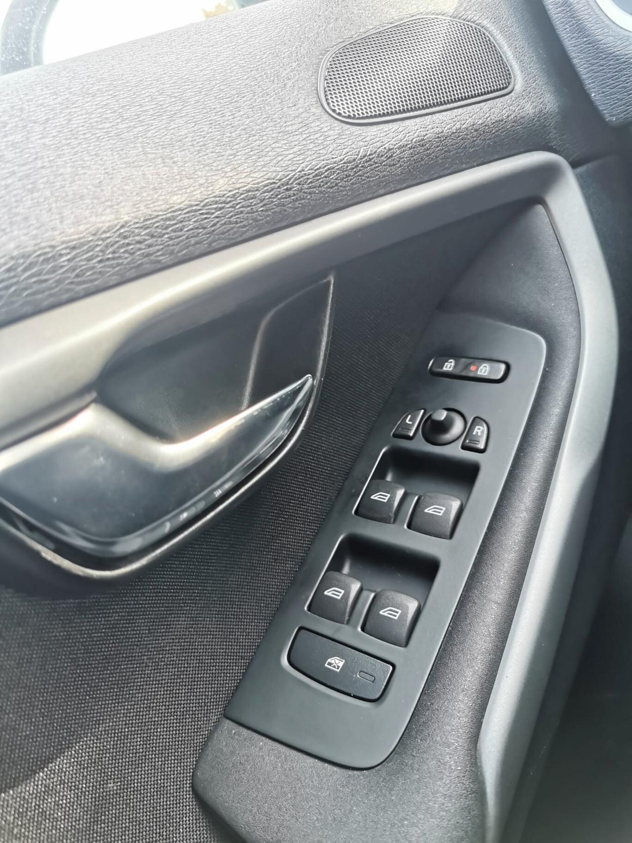 Volvo V40 Cross Country D2 Summum - 2016