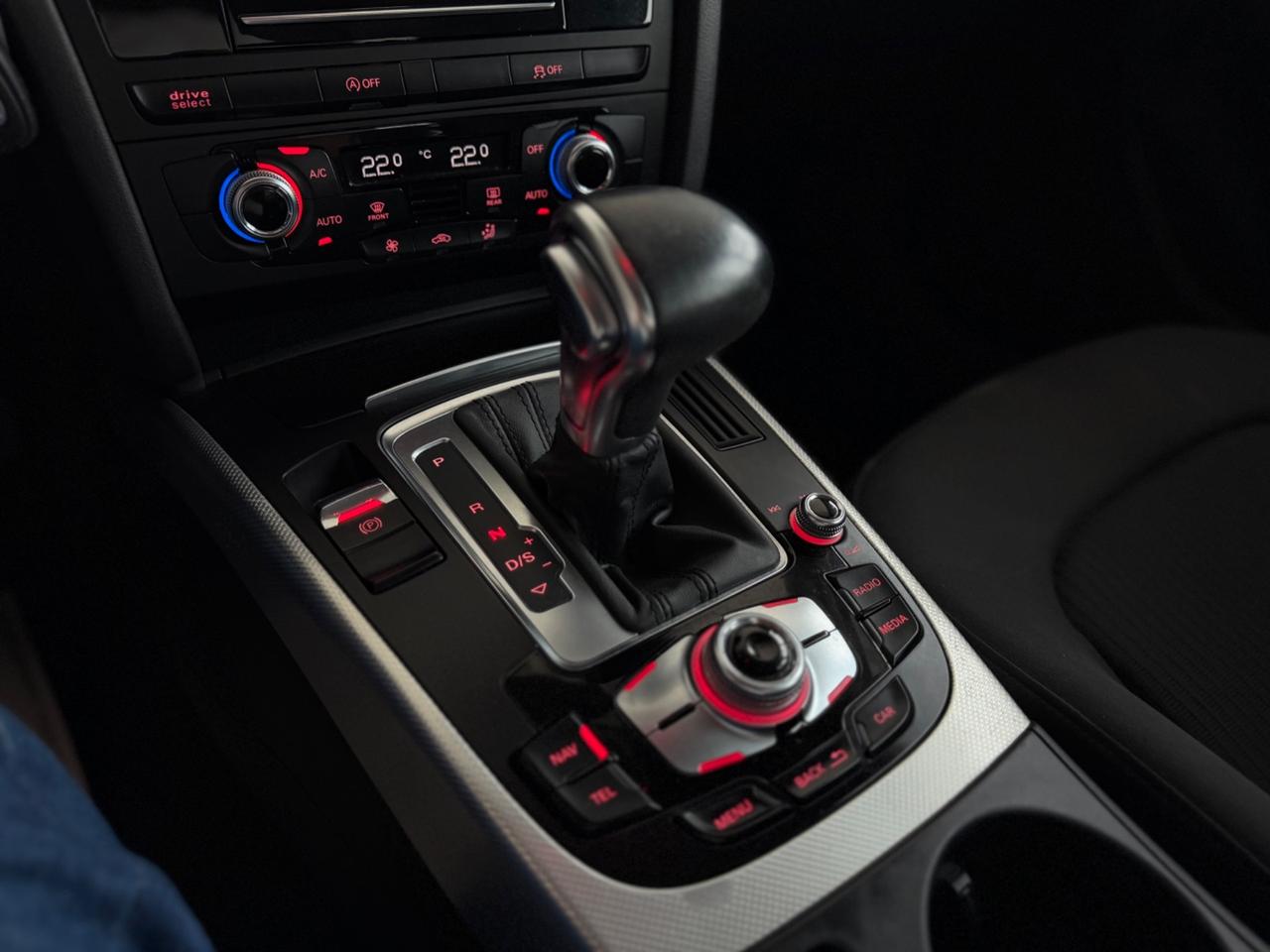Audi A4 Avant 2.0 TDI 150 CV multitronic S-LINE E6