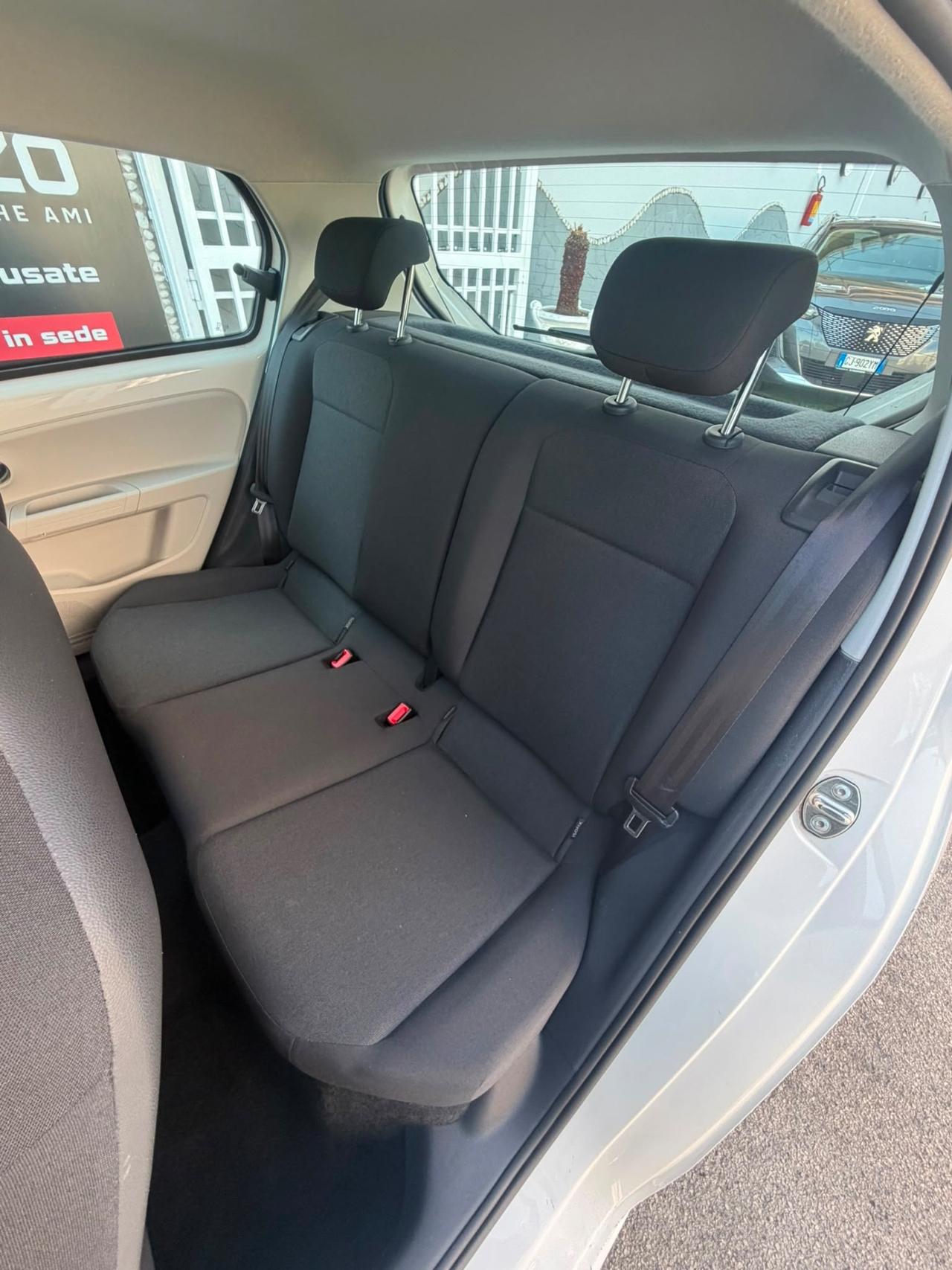 Volkswagen up! 1.0 75 CV 5p. high