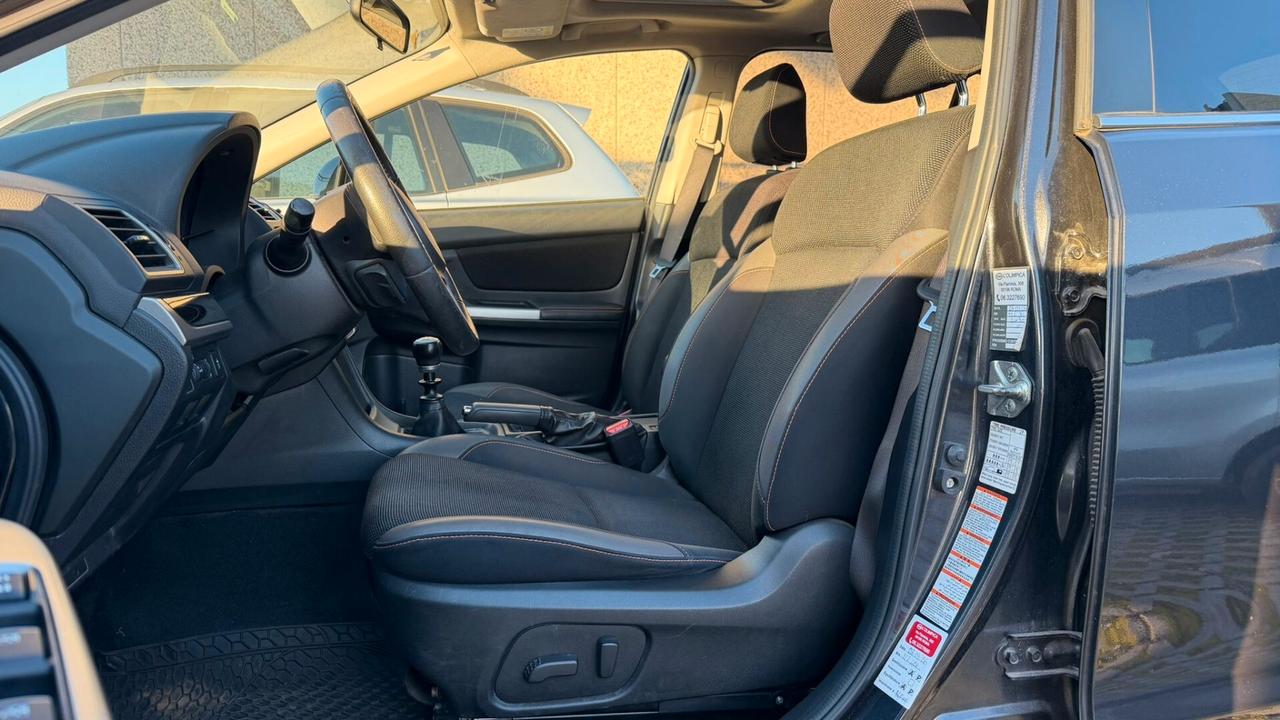 Subaru XV 2.0D Unlimited 6MT MY 16