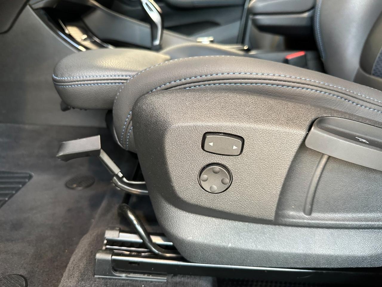 BMW X2 xdrive18d Msport auto-LED-19"-Camera-Carplay