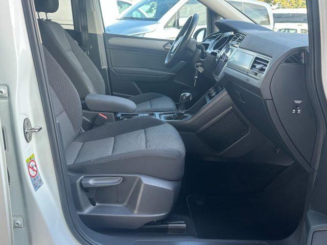 VOLKSWAGEN Touran 2.0 TDI SCR DSG 7Posti BlueMotion Technology