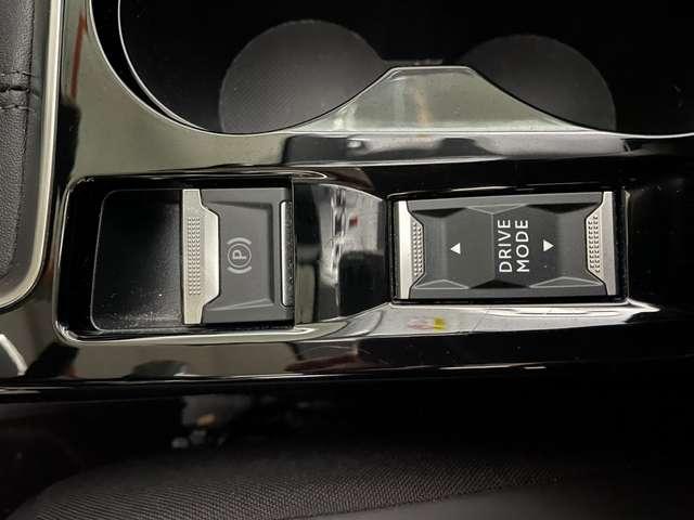 Peugeot 208 1.2 100cv Allure + Key Less + Navi + Telecamera