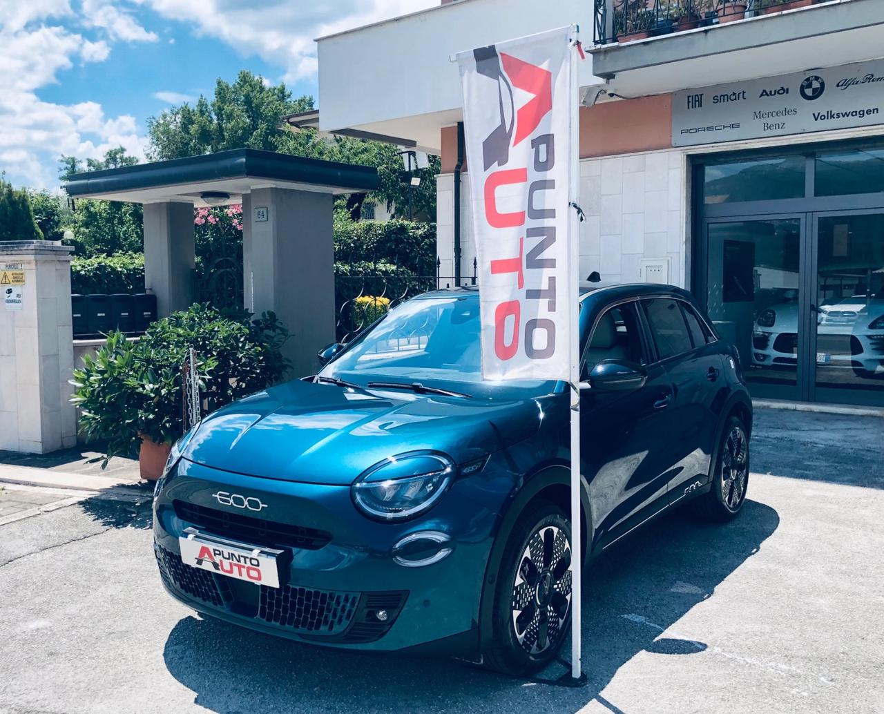 Fiat 600 Hybrid 110 CV DCT MHEV Business