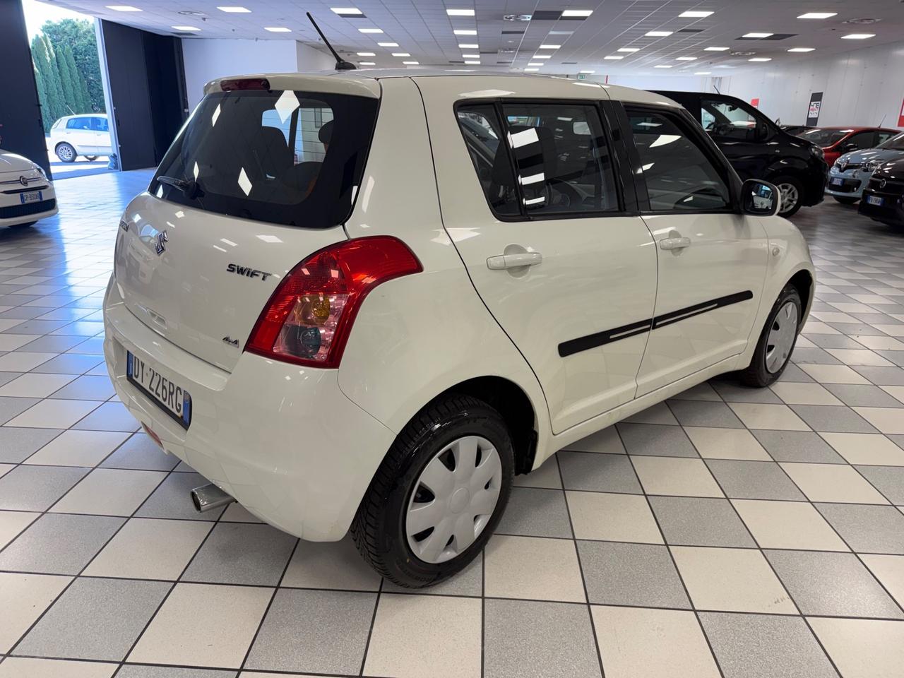 Suzuki Swift 1.3 4x4 5p. GL