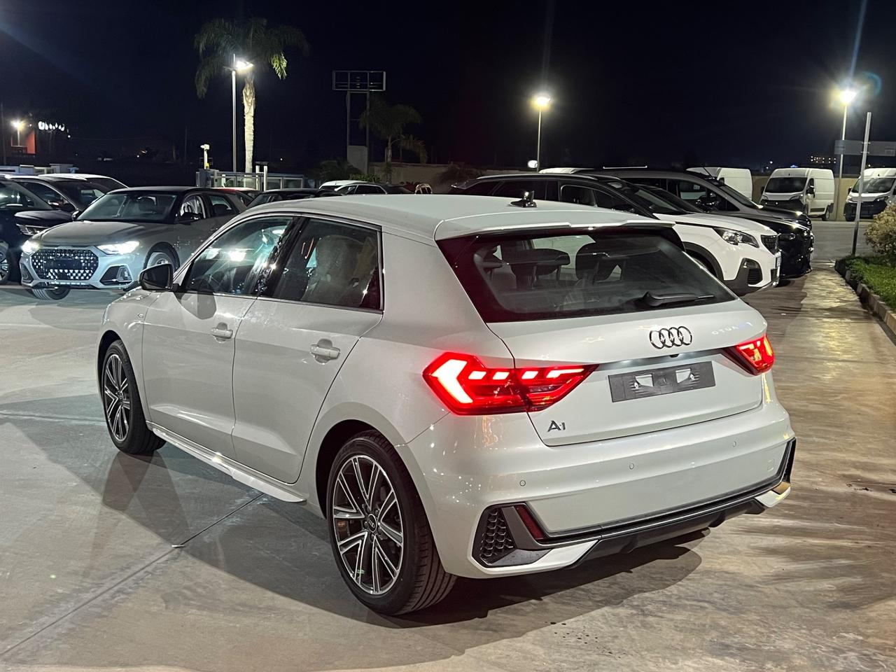 Audi A1 Spb 30 SLine possibilità noleggio no scoring