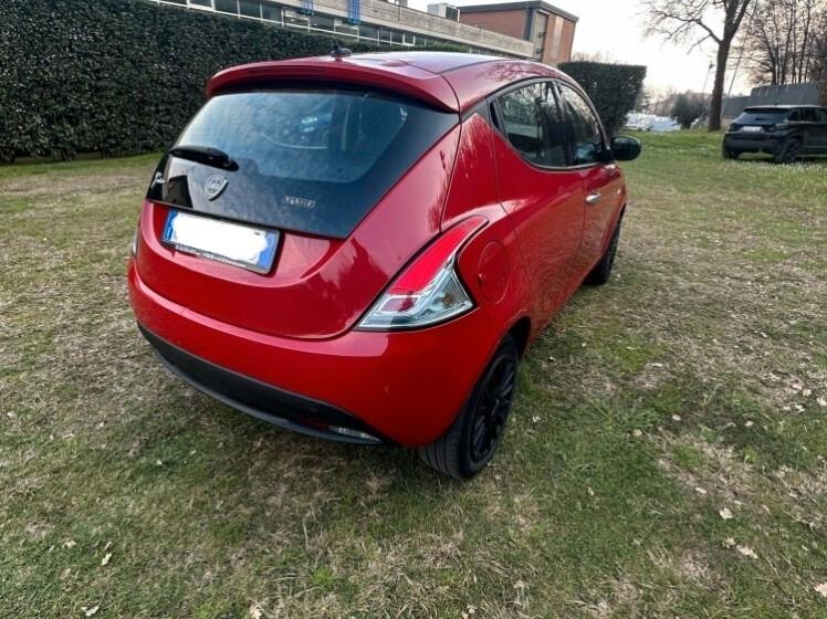 Lancia Ypsilon 1.0 FireFly 5 porte S&S Hybrid Alberta Ferretti
