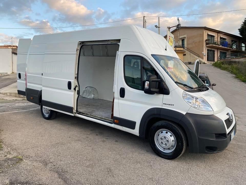 Peugeot Boxer. 3.0 hdi 160 cv