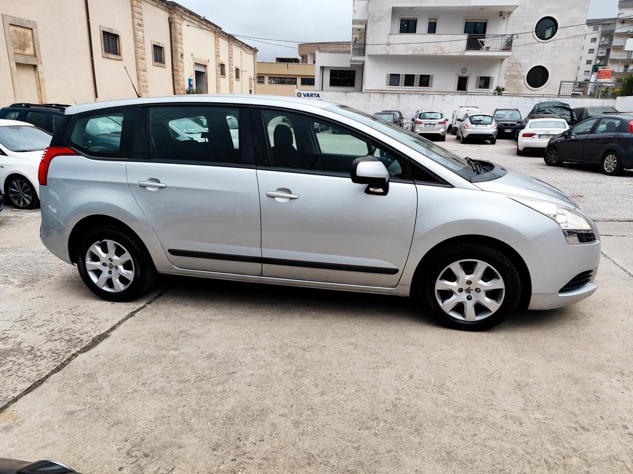Peugeot 5008 1.6 HDi 112CV Family