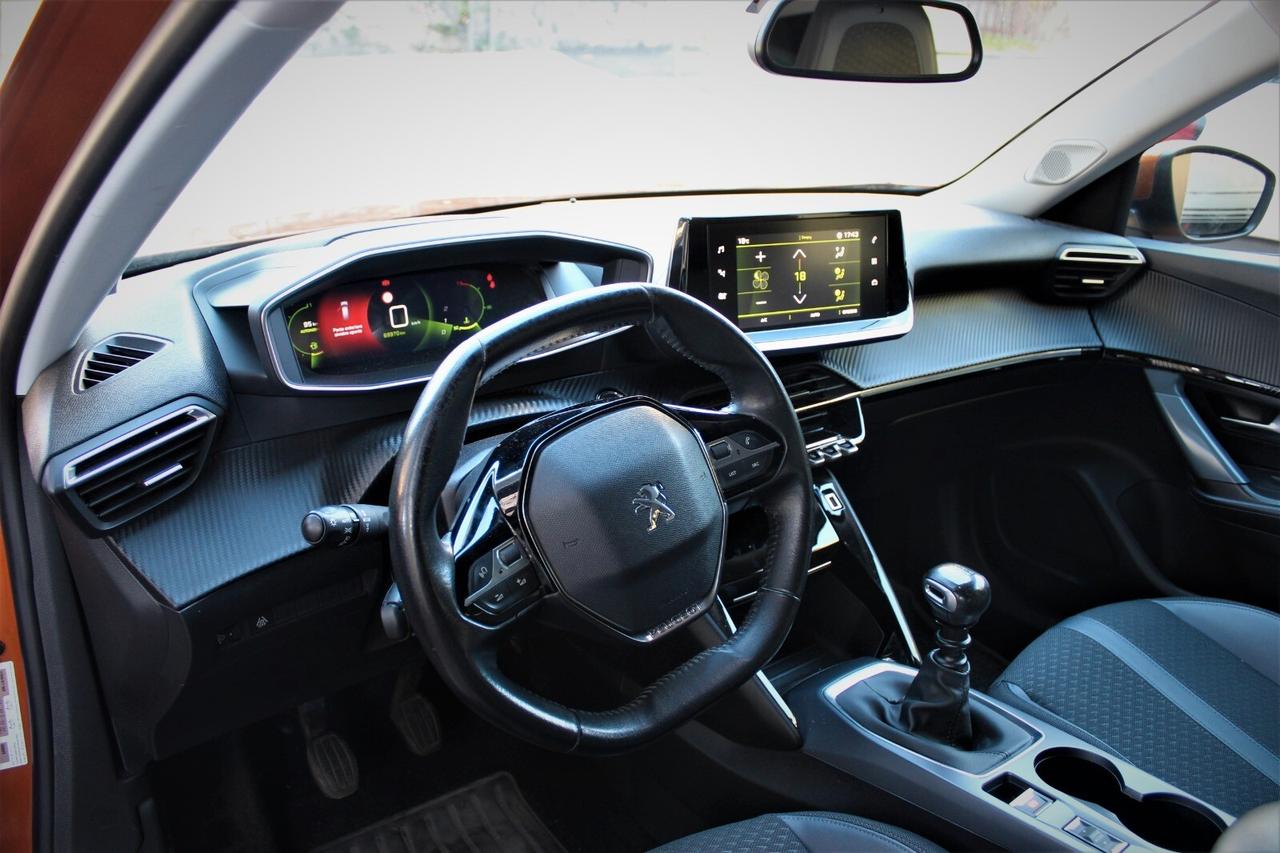 Peugeot 2008 PureTech 100 S&S Allure Pack