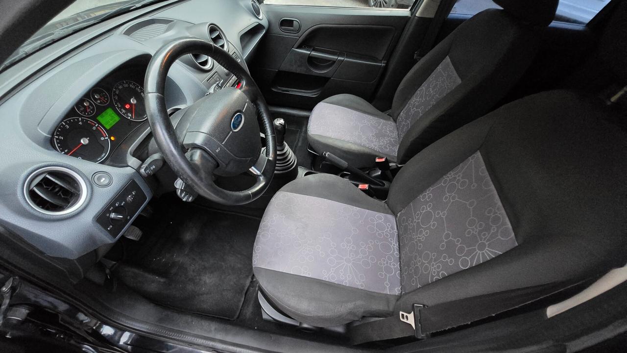Ford Fiesta 1.4 TDCi 5p. Ghia