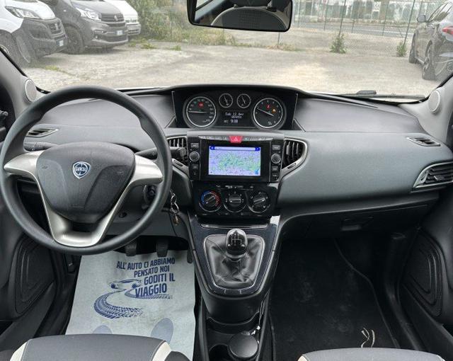 LANCIA Ypsilon 1.2 69 CV 5 porte NEOPATENTATI
