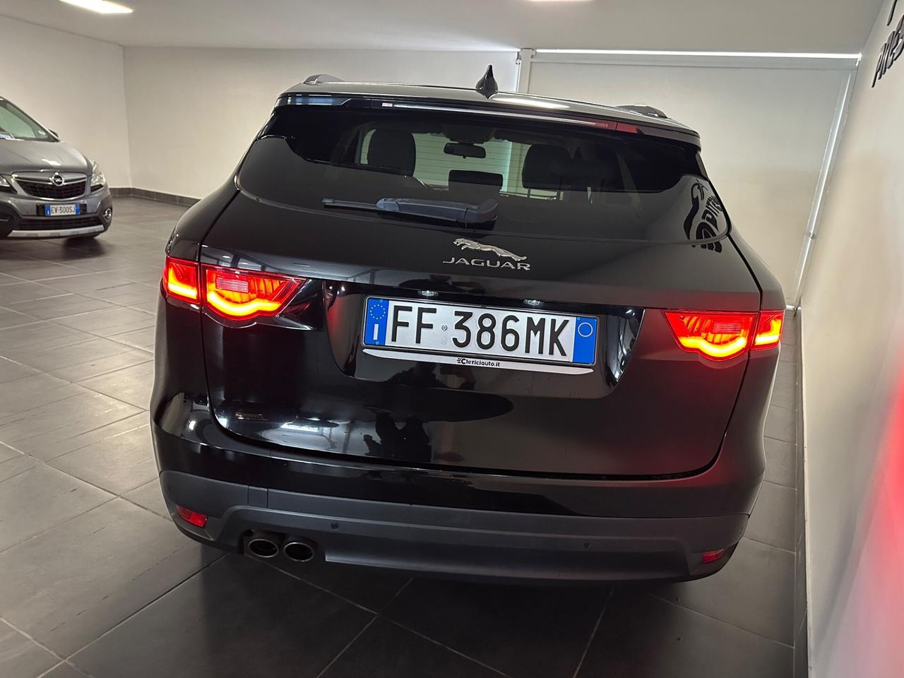 JAGUAR F-PACE 2.0 D 180CV MOTORE REVISIONATO