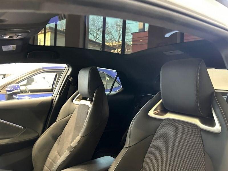 Toyota C-HR (2023-->) 1.8 HV Lounge