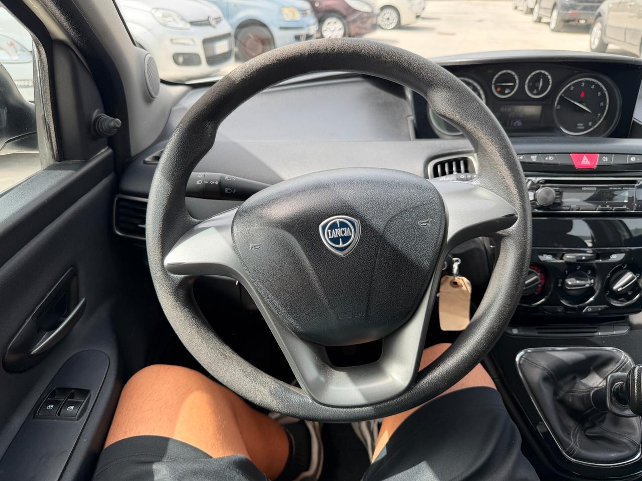 LANCIA YPSILON 2015 1.2 BENZINA 69 CV