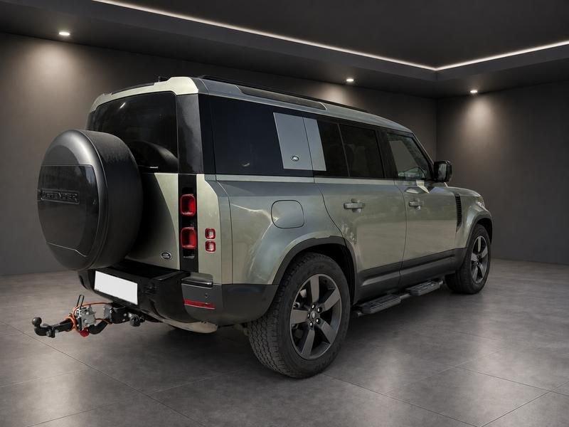 Land Rover Defender 3.0 D6 250 110 AWD auto.