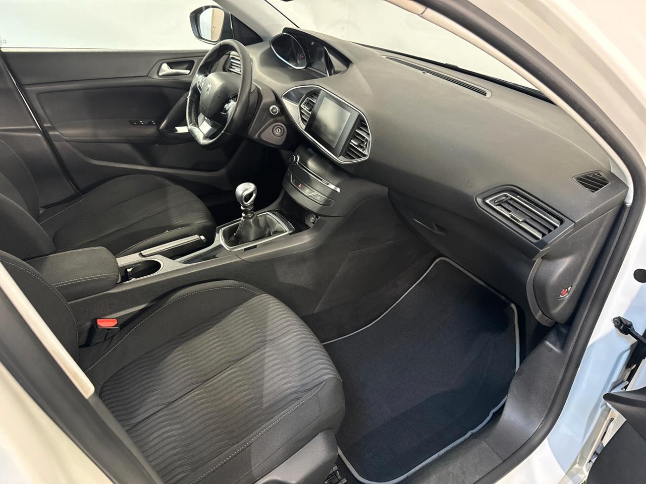 Peugeot 308 1.2 Turbo S&S SW Allure EURO6