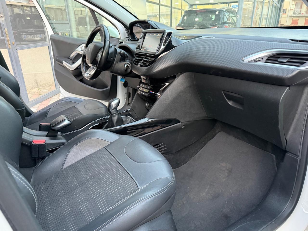 Peugeot 2008 BlueHDi 100 S&S Allure 2020