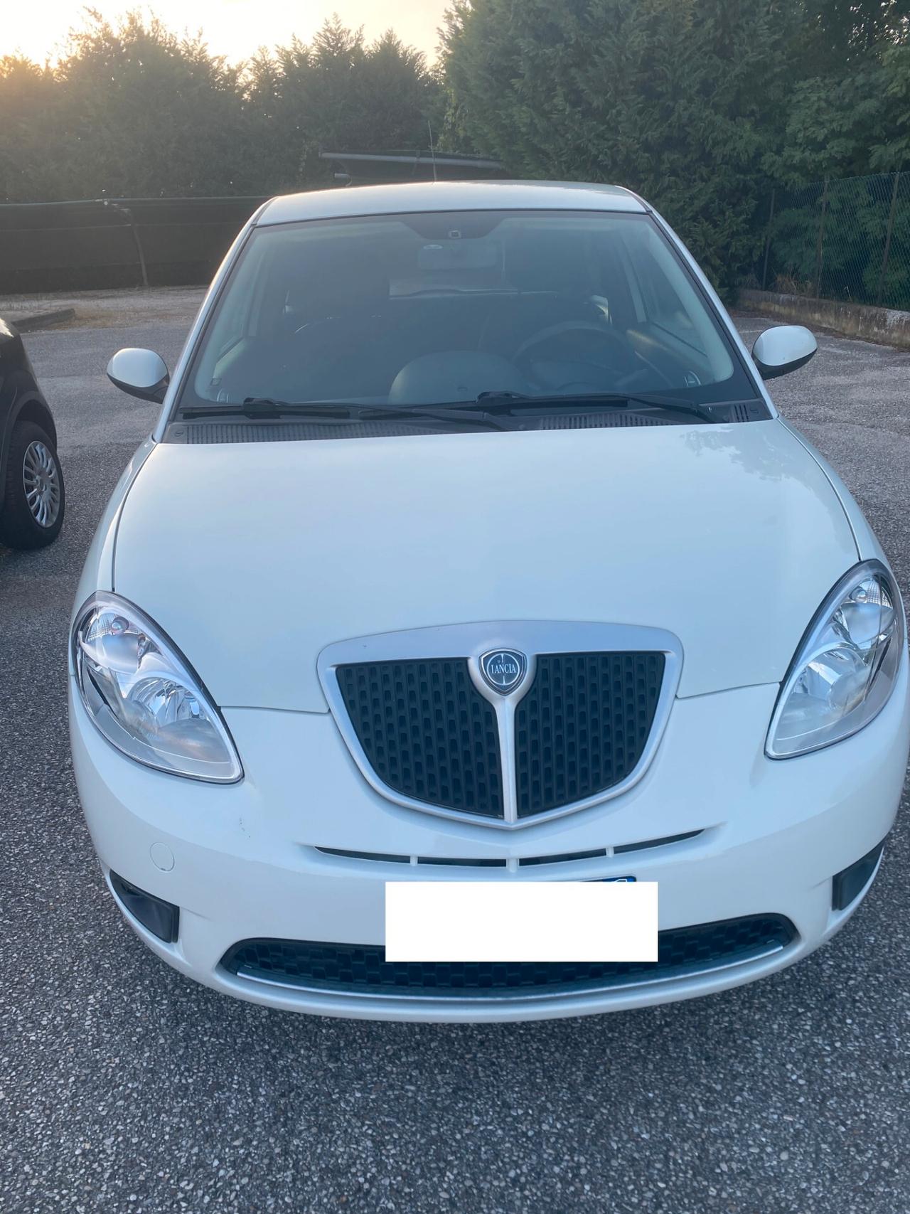 Lancia Ypsilon 1.4 Oro Ecochic GPL