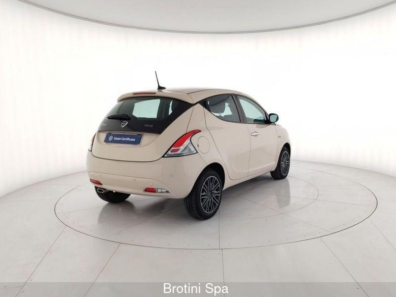 Lancia Ypsilon 1.0 FireFly 5 porte S&S Hybrid Gold