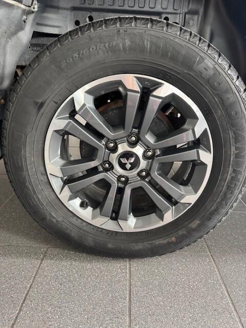 Mitsubishi L200 2.3 D Double Cab 4x4 Super Select Diamond