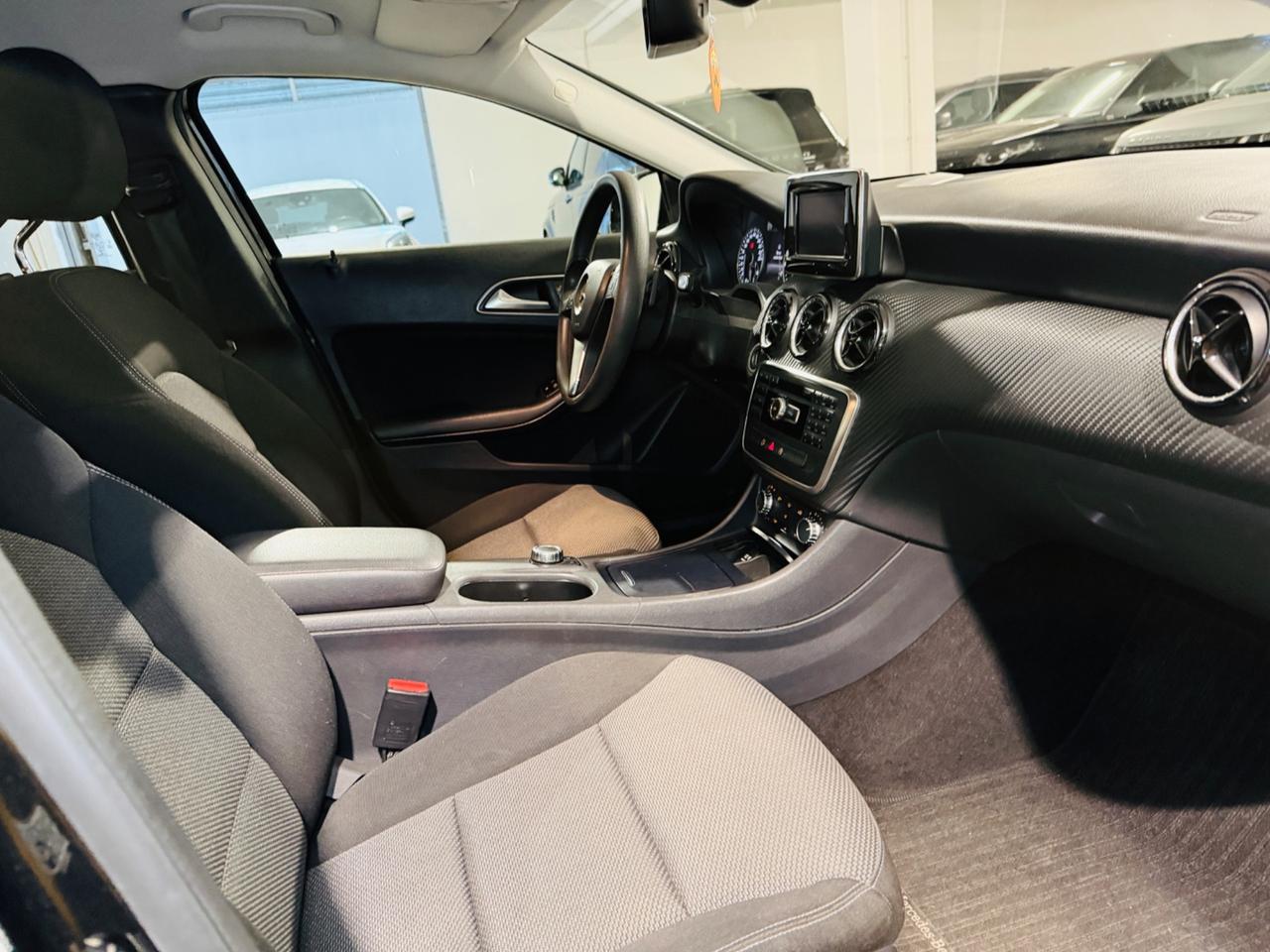 Mercedes-benz GLA 180 CDI SPORT*AUTOMATICA*80 MILA KM*