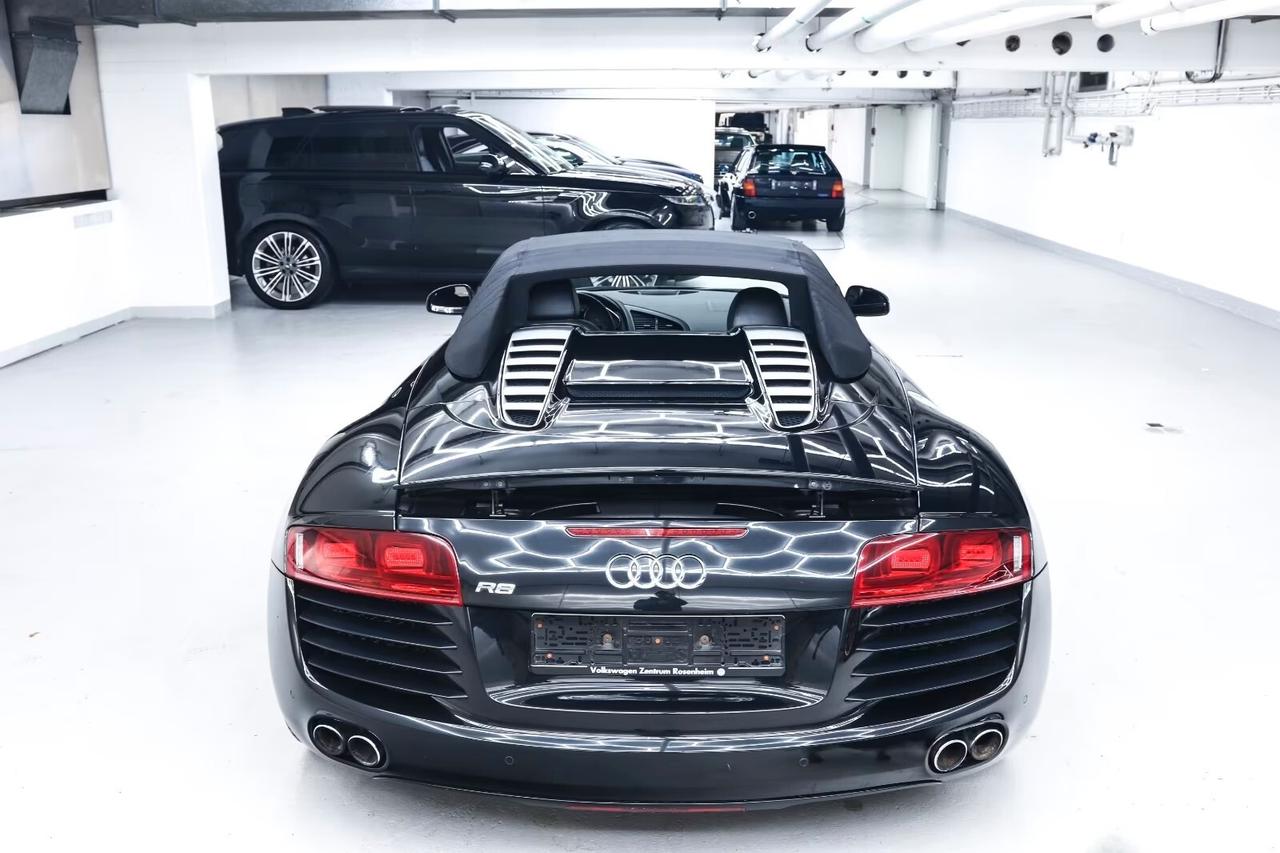 Audi R8 Spyder 4.2 V8 FSI quattro R tronic