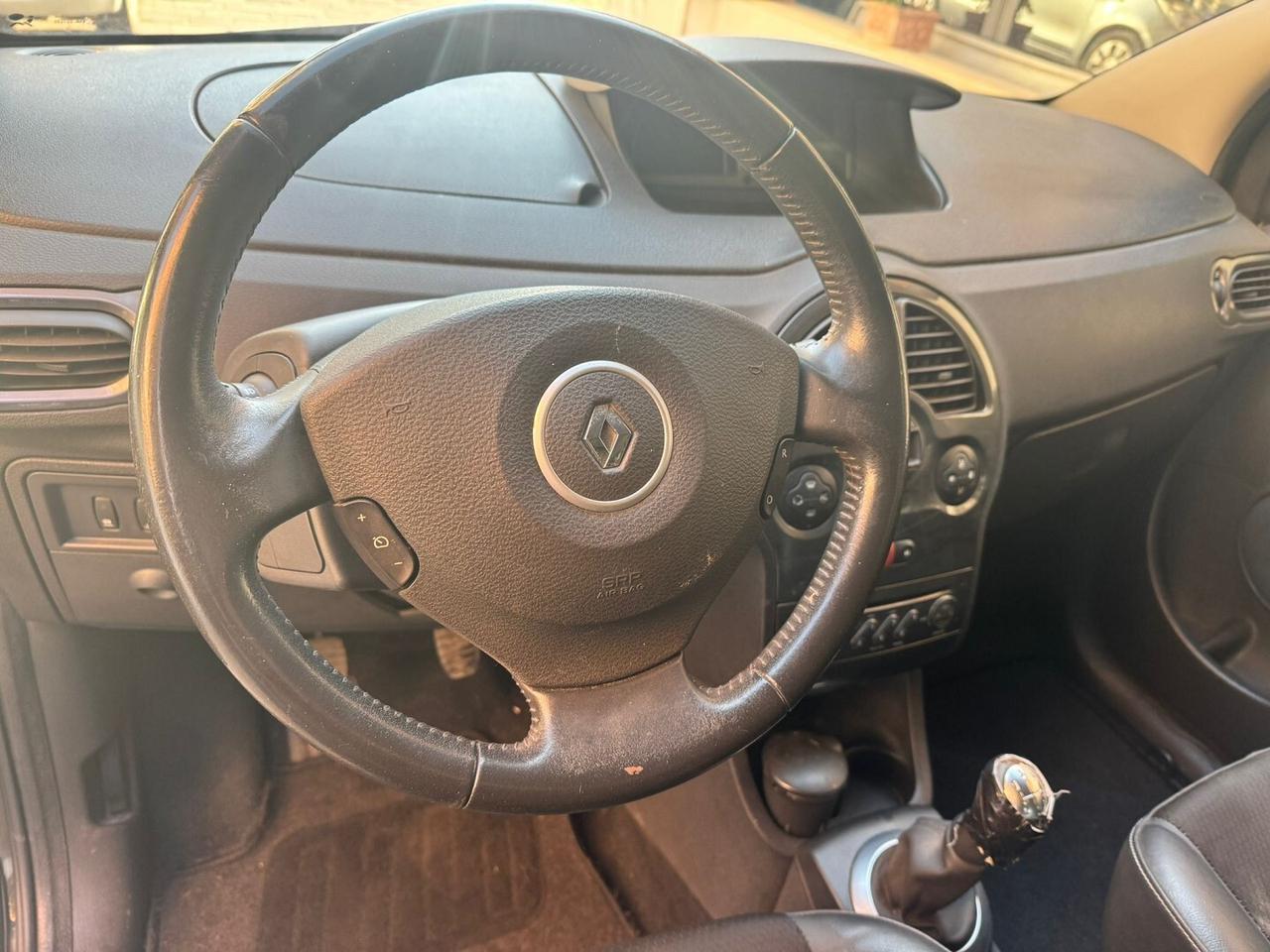 RENAULT Grand Modus 1.2 16V TCE Live UNIPRO