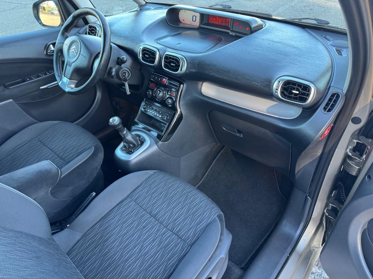 Citroen C3 Picasso tagliandata anche per neopatentati