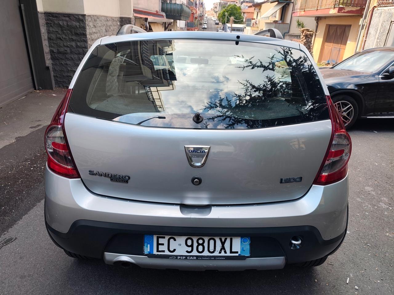 Dacia Sandero Stepway 1.5 dCi 70CV leggi