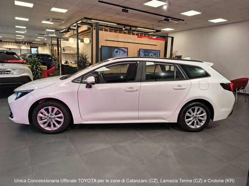 Toyota Corolla TS 2.0 Hybrid Active MY24