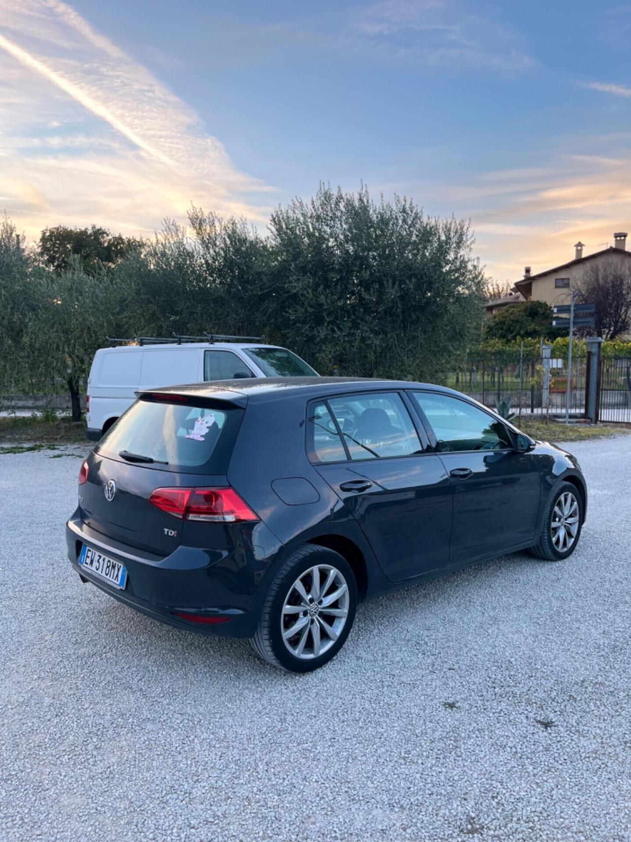 Volkswagen Golf 7 1.6 TDI DSG PERFETTA NEOPATENTATI