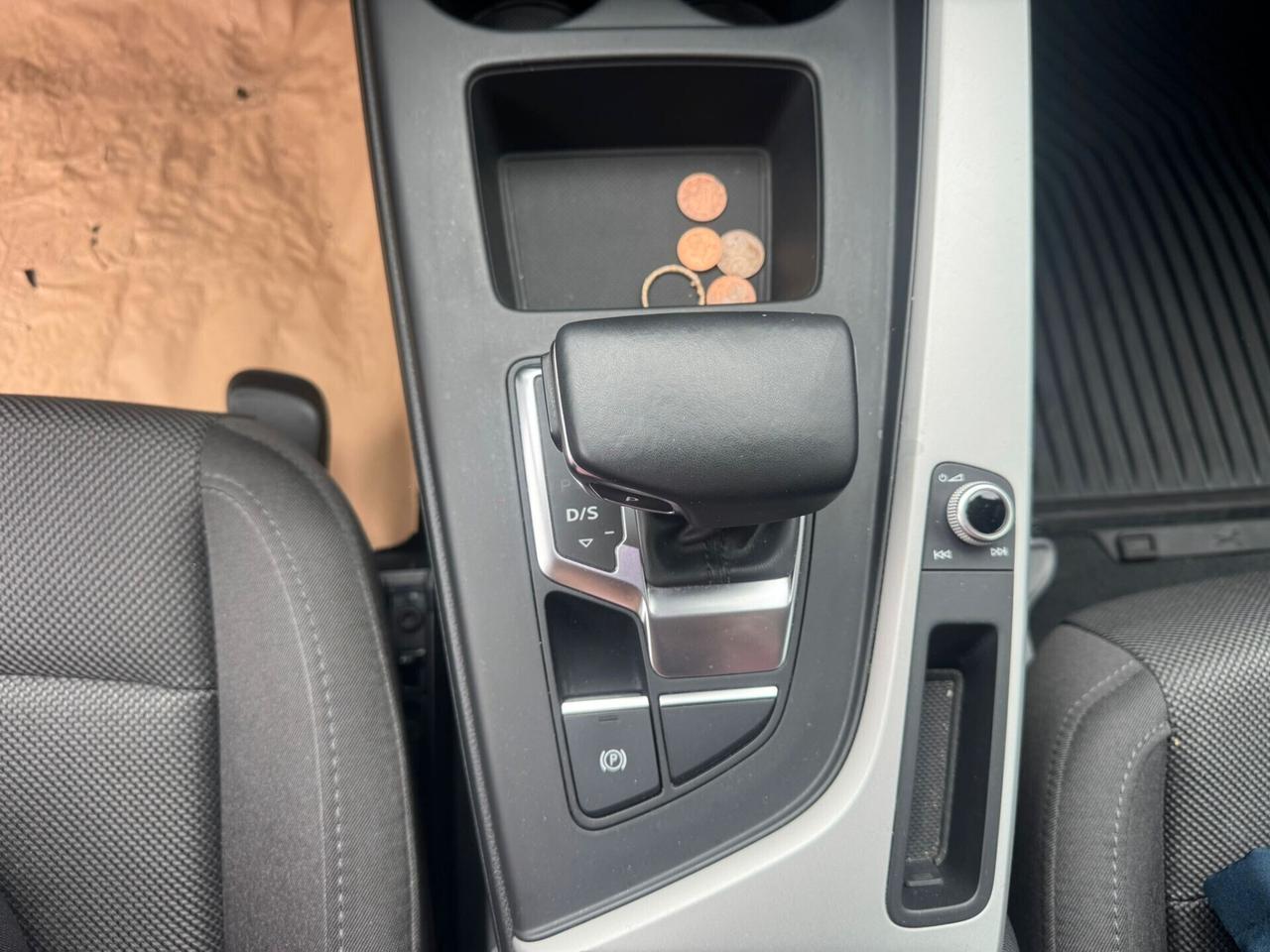 Audi A4 40 TDI S tronic line edition