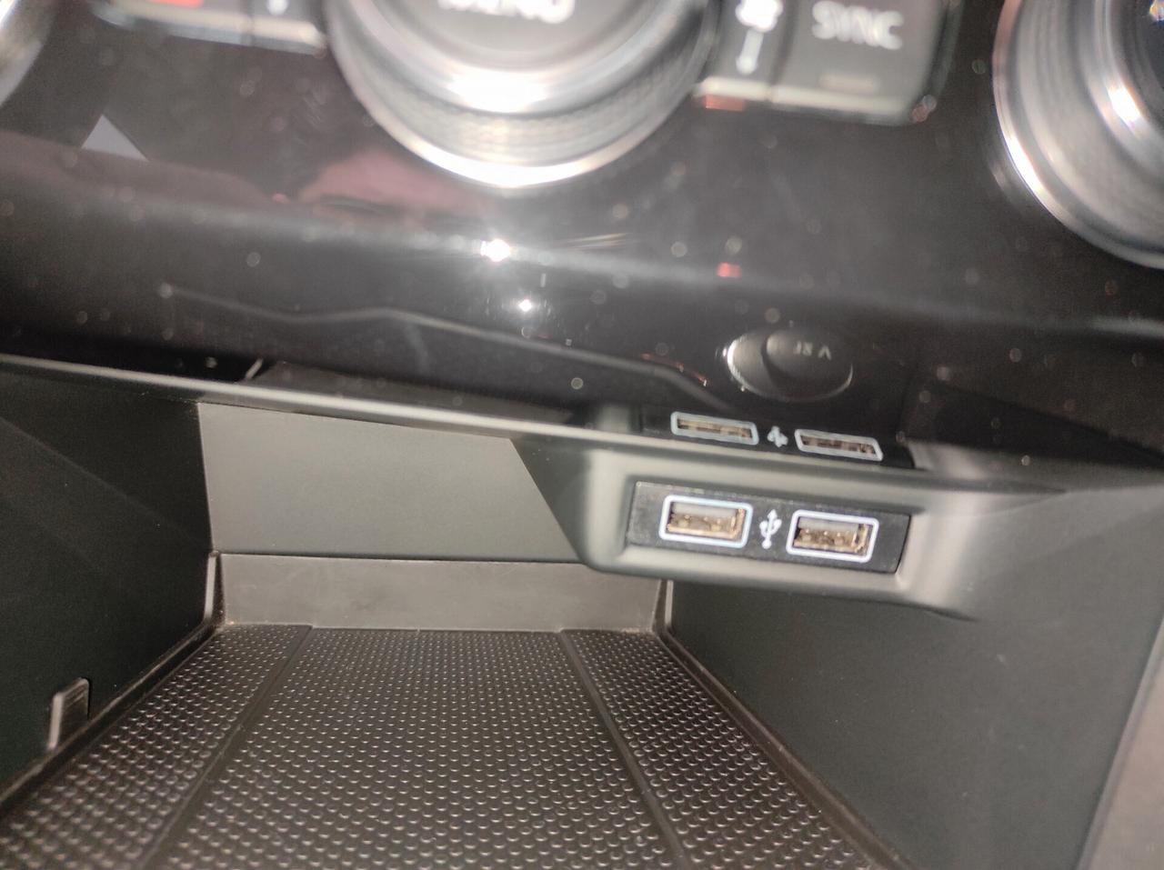 Volkswagen T-Roc 2020 1.6 TDI 115 cv 6M Nav sensori