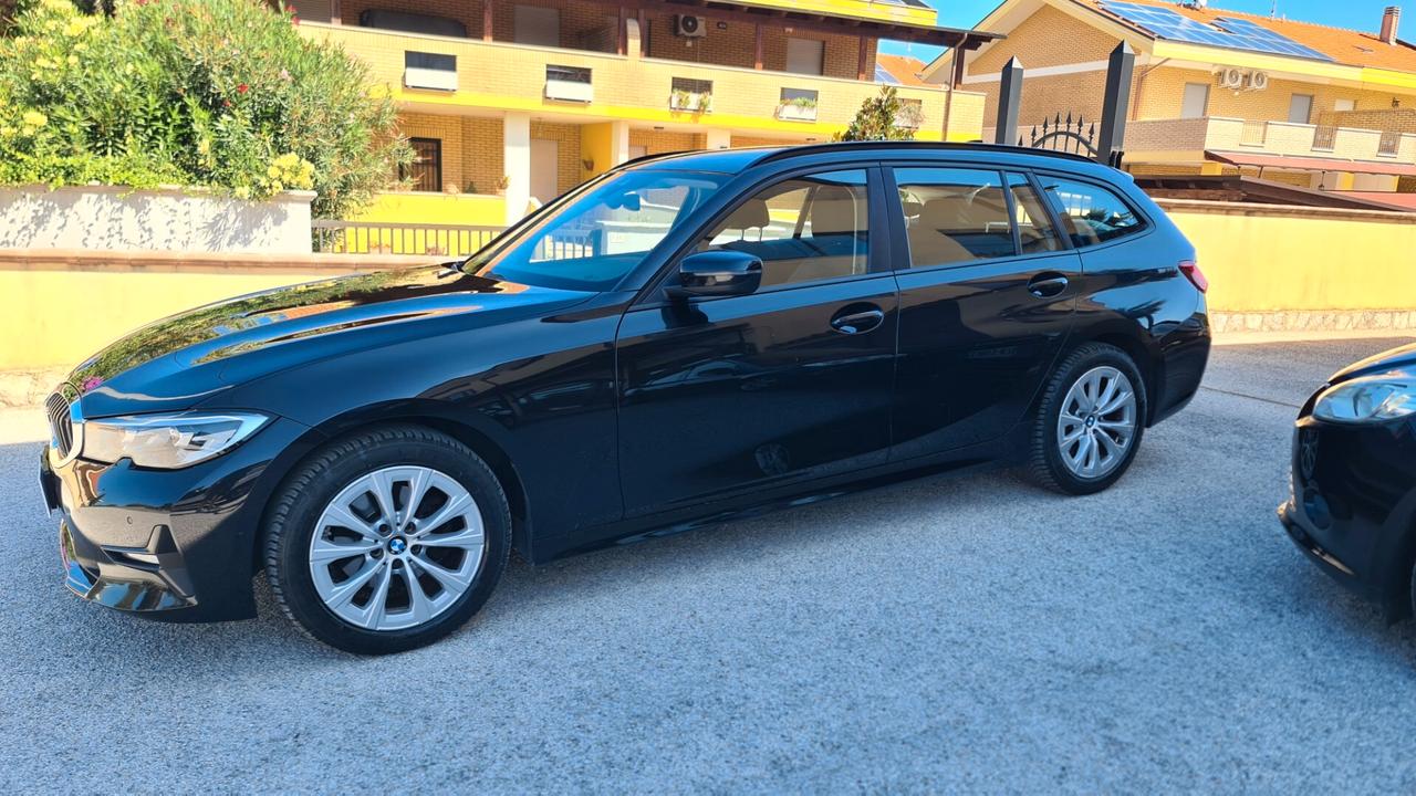 Bmw 320d xDrive Touring Luxury