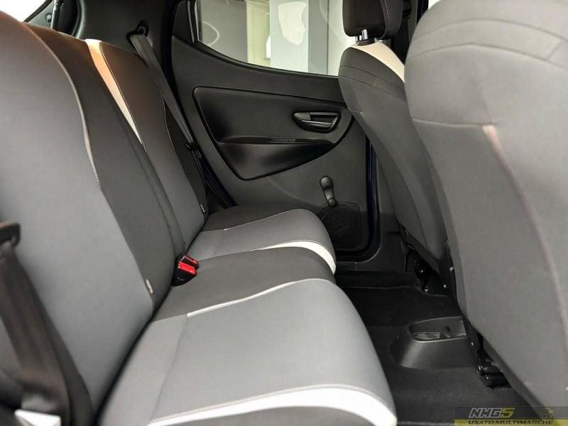 Lancia Ypsilon Ypsilon 1.2 69 CV 5 porte Silver