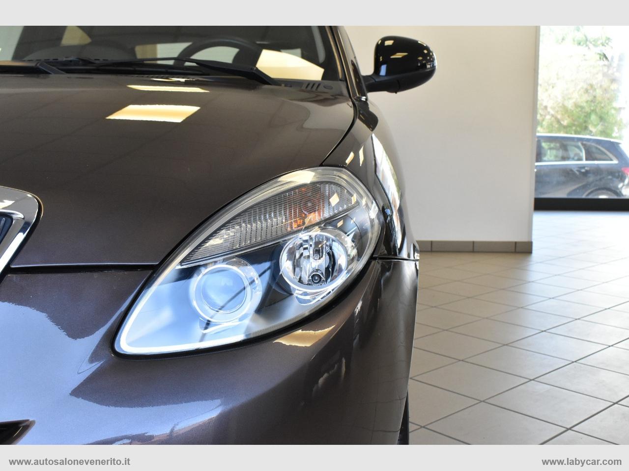 LANCIA Ypsilon 1.2 69 CV Unyca