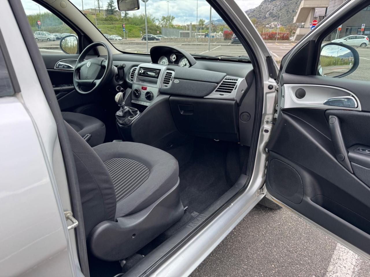 Lancia Ypsilon 1.2 69 CV Argento